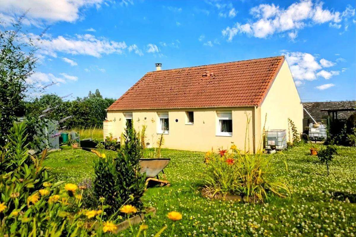 Maison à GOUZEAUCOURT