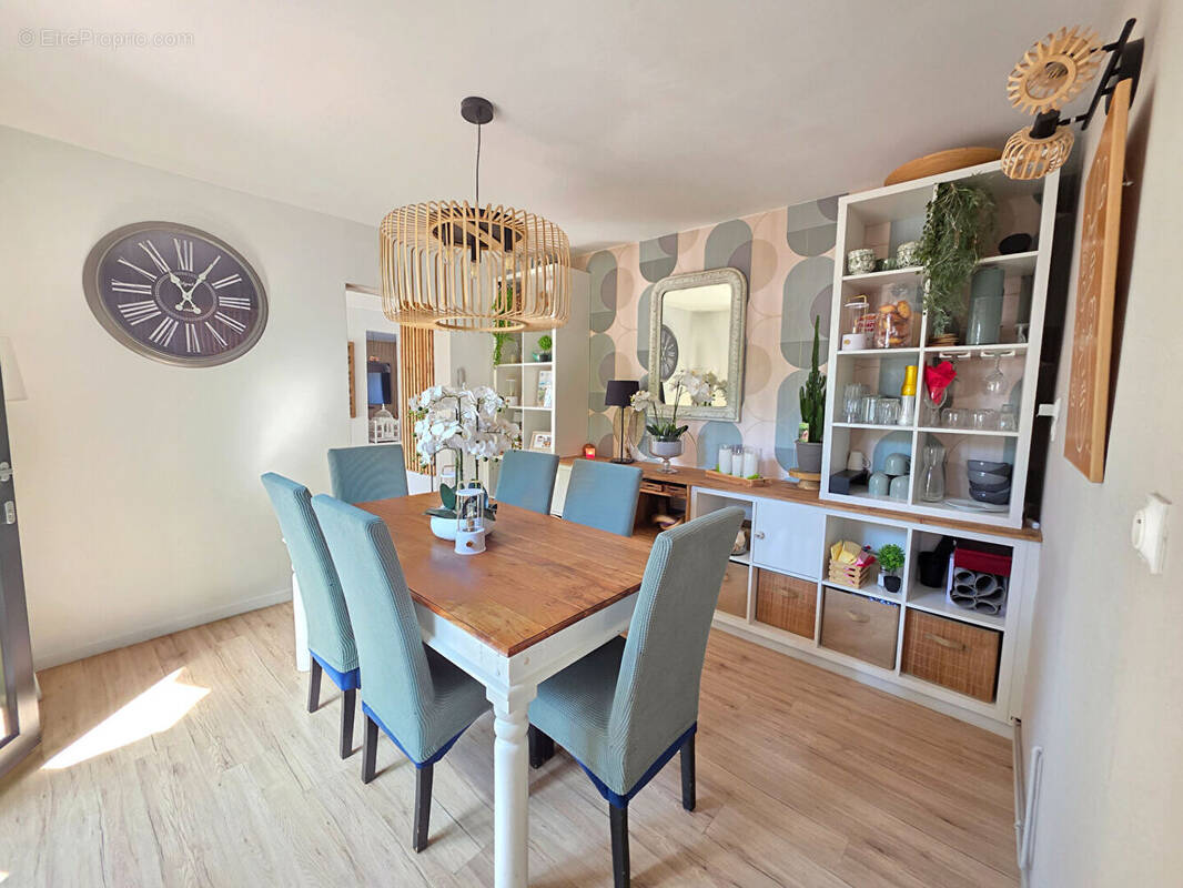 Maison à CREVECOEUR-LE-GRAND