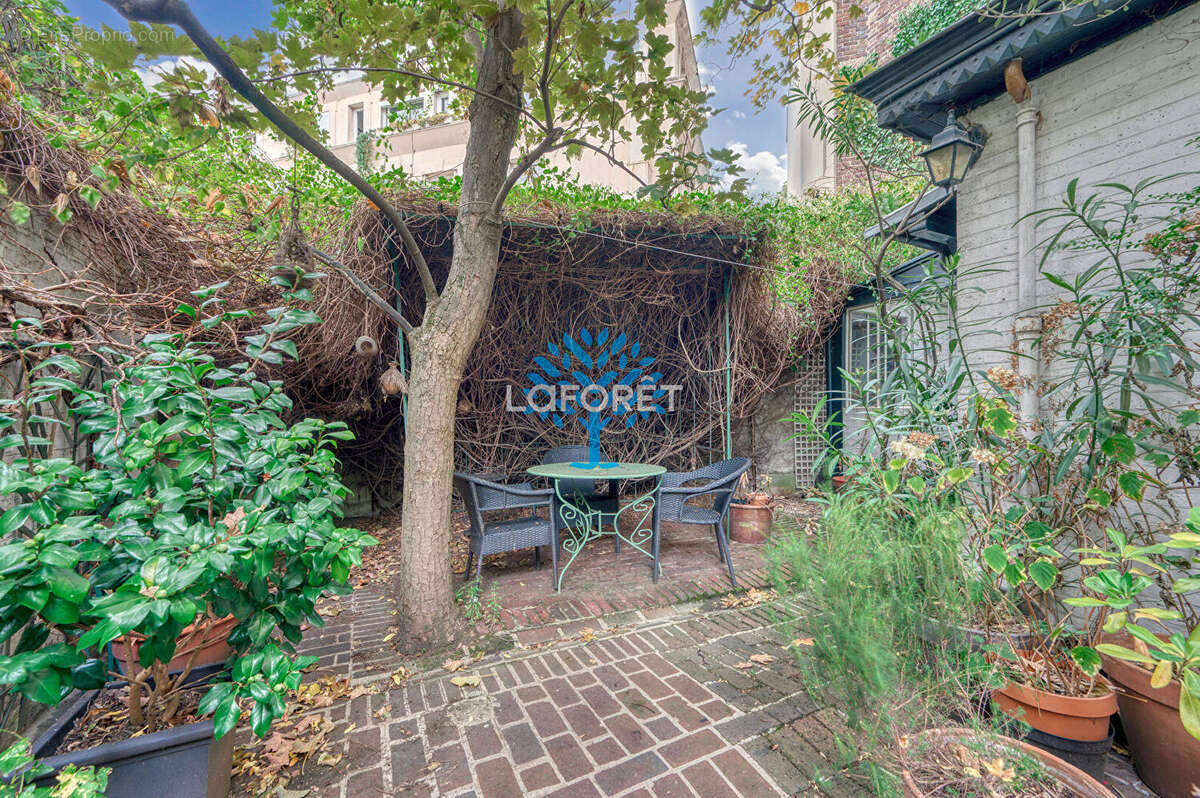 Maison à NEUILLY-SUR-SEINE