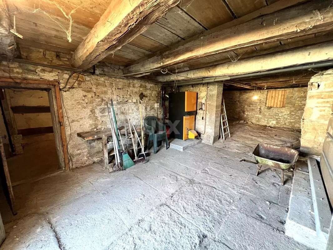 Maison à LONS-LE-SAUNIER