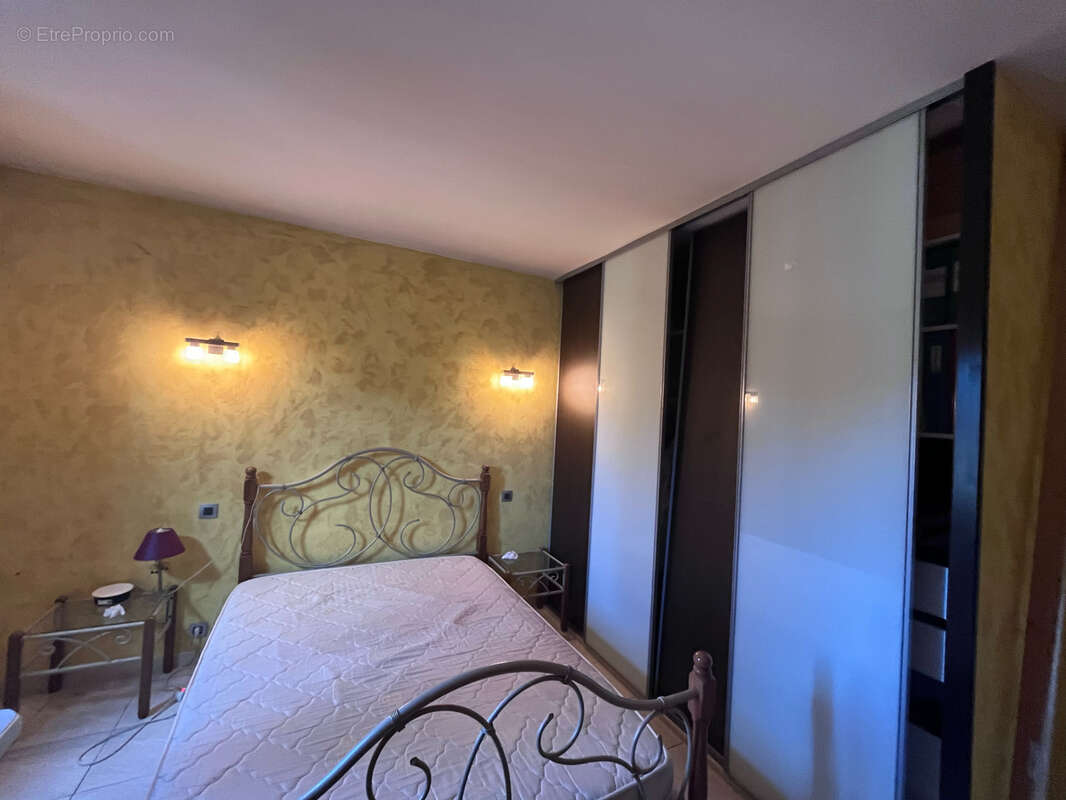 Maison à LA VALETTE-DU-VAR