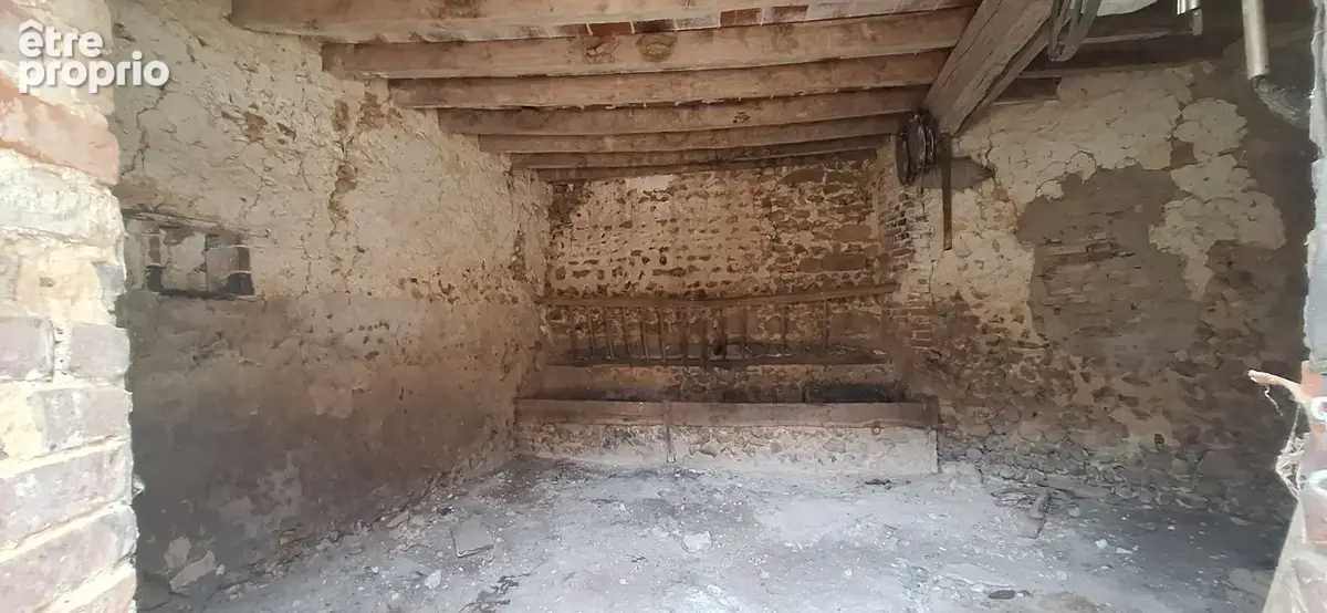Maison de campagne 60m2 environ,2 granges 50m2 chacunes,ateliers,cave, sur son terrain 770m2. - photo 12