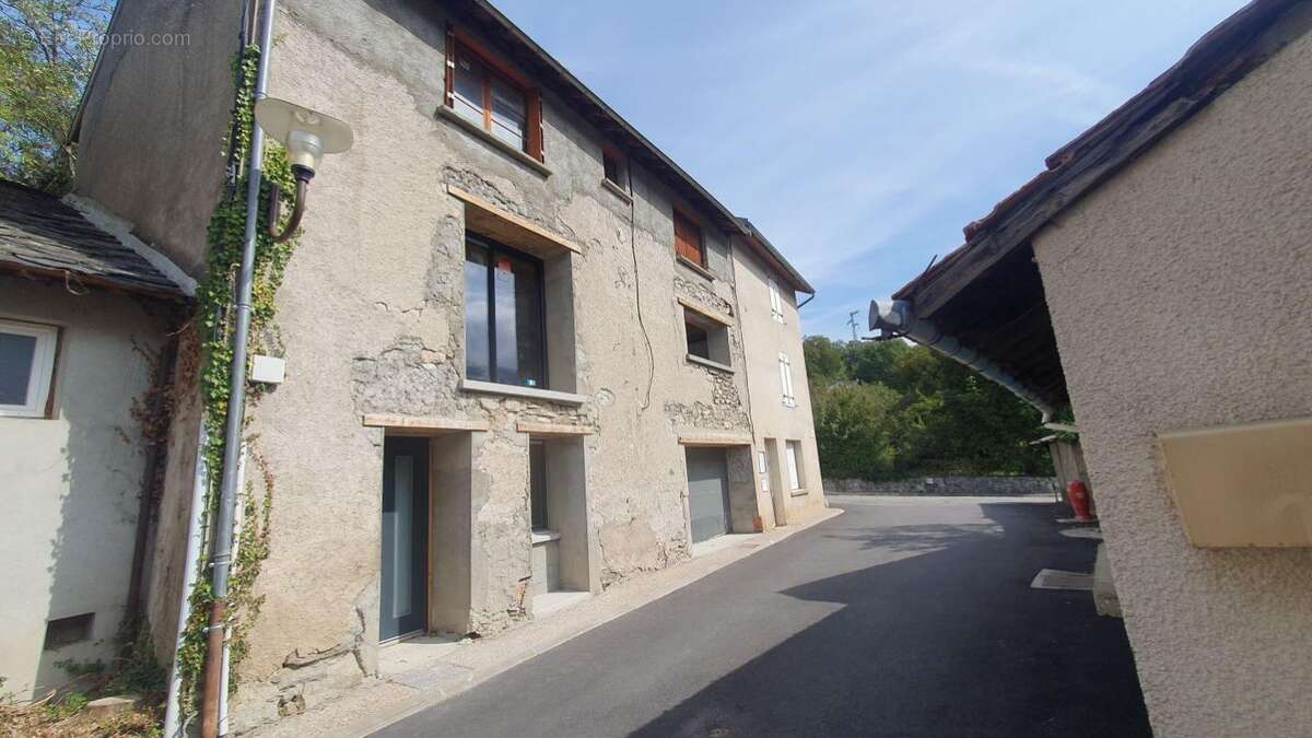 Maison à LES CABANNES