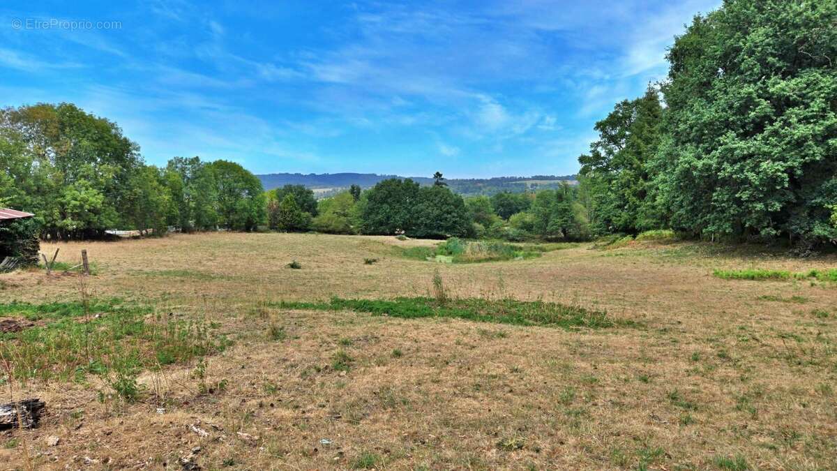 Grange 2 pieces + terrain agricole ~ 1.4ha avec pecherie - environnement calme et campagne - photo 2
