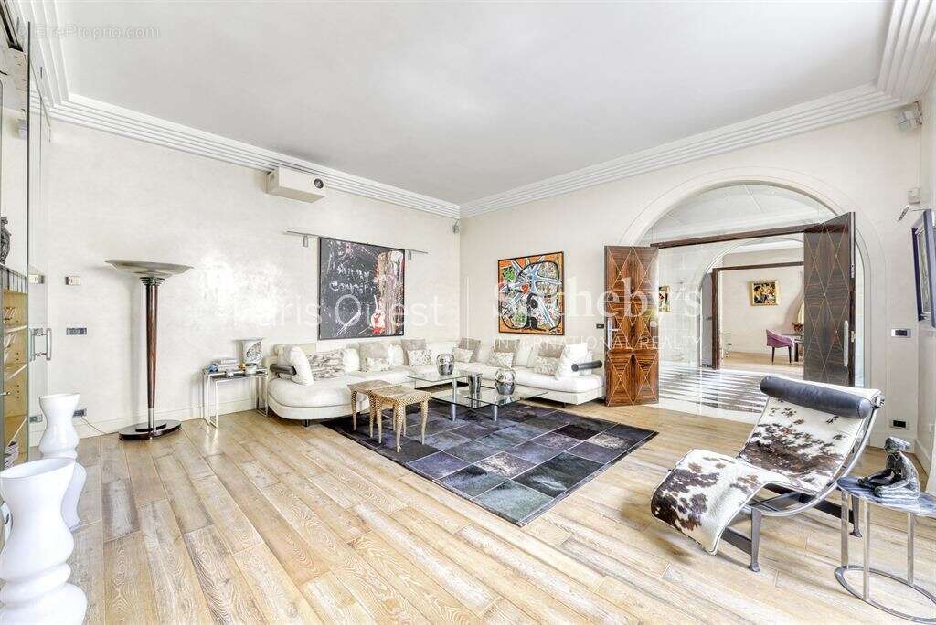 Maison à NEUILLY-SUR-SEINE