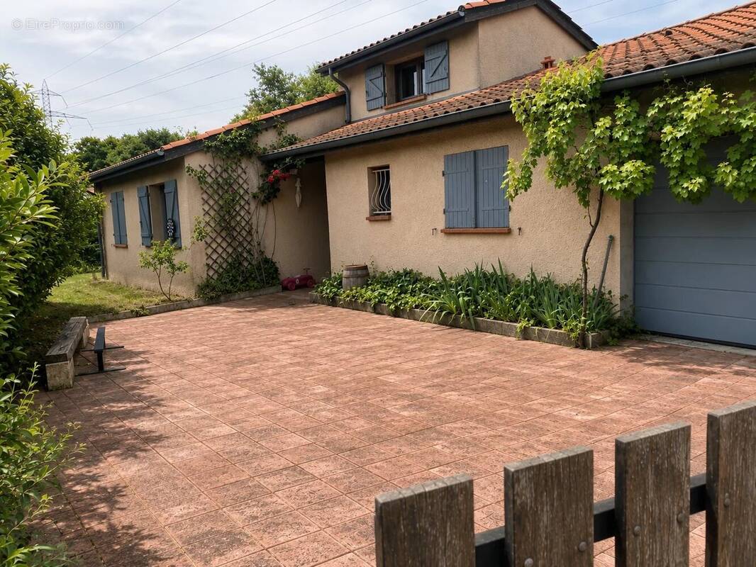 Maison à RAMONVILLE-SAINT-AGNE