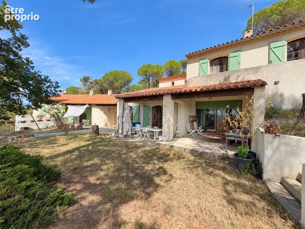 Propriété avec 6 chambres dans un cadre exceptionnel - photo 1