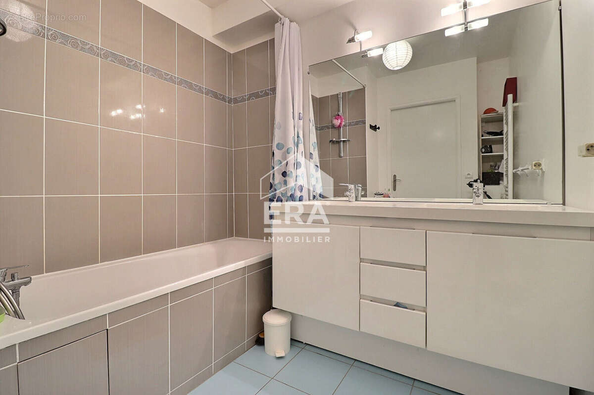 Appartement à COLOMBES