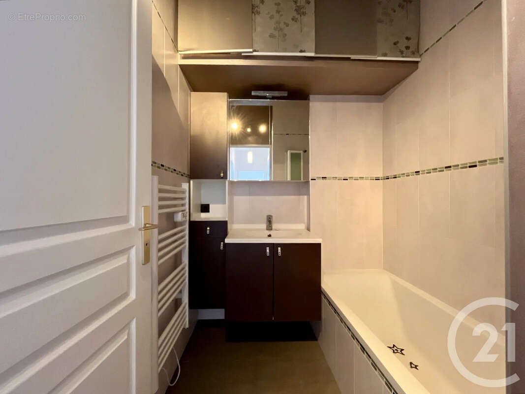 Appartement à SAINT-MAUR-DES-FOSSES