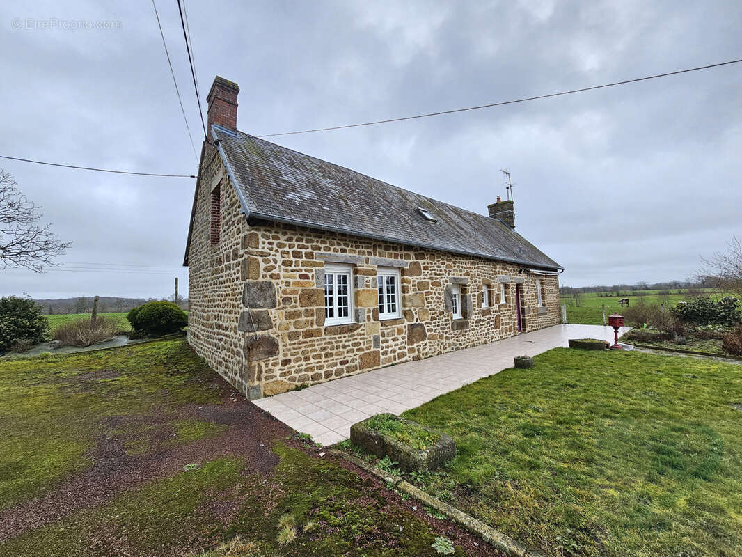 Maison à ATHIS-DE-L'ORNE