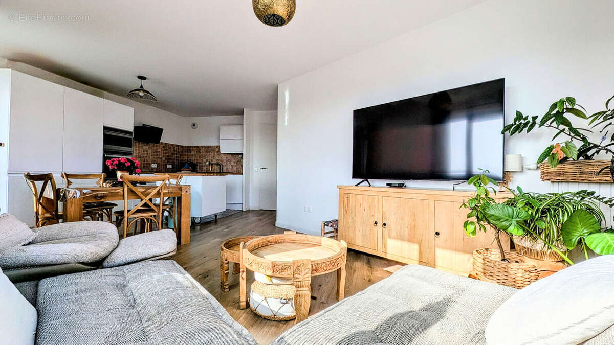 Appartement Saint Denis 4 pièce(s) 80.45 m2 - photo 3