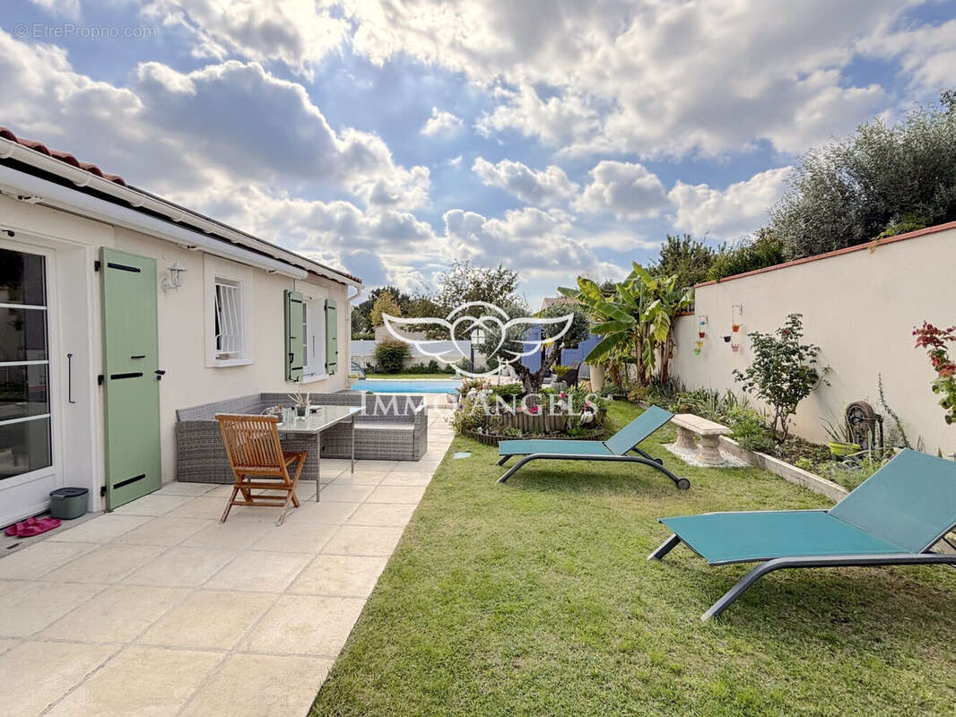 Maison à VAUX-SUR-MER