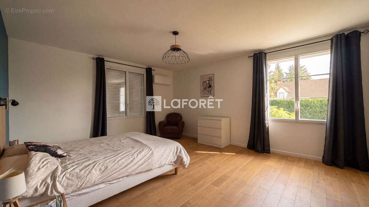 Maison Chambray Les Tours 7 pièce(s) 240 m2 - photo 9