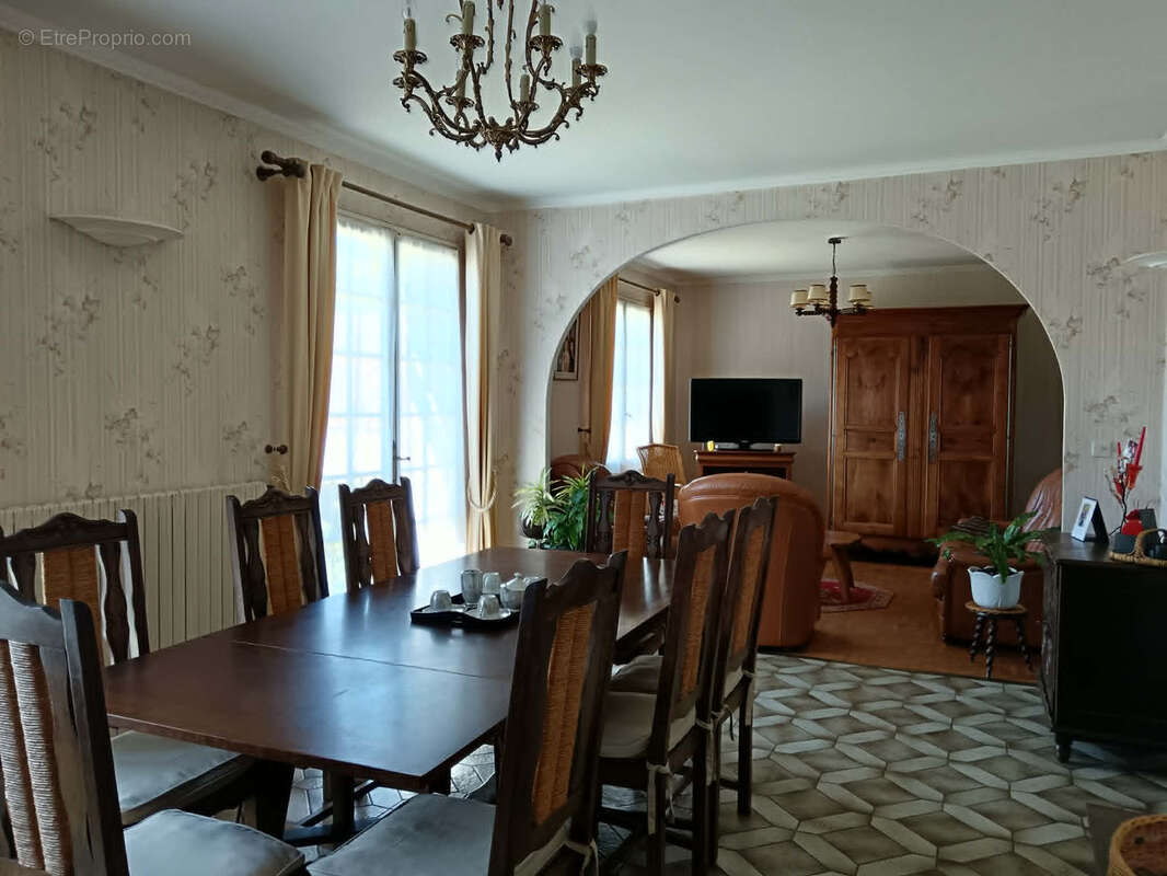 Maison à CEAUX-EN-COUHE