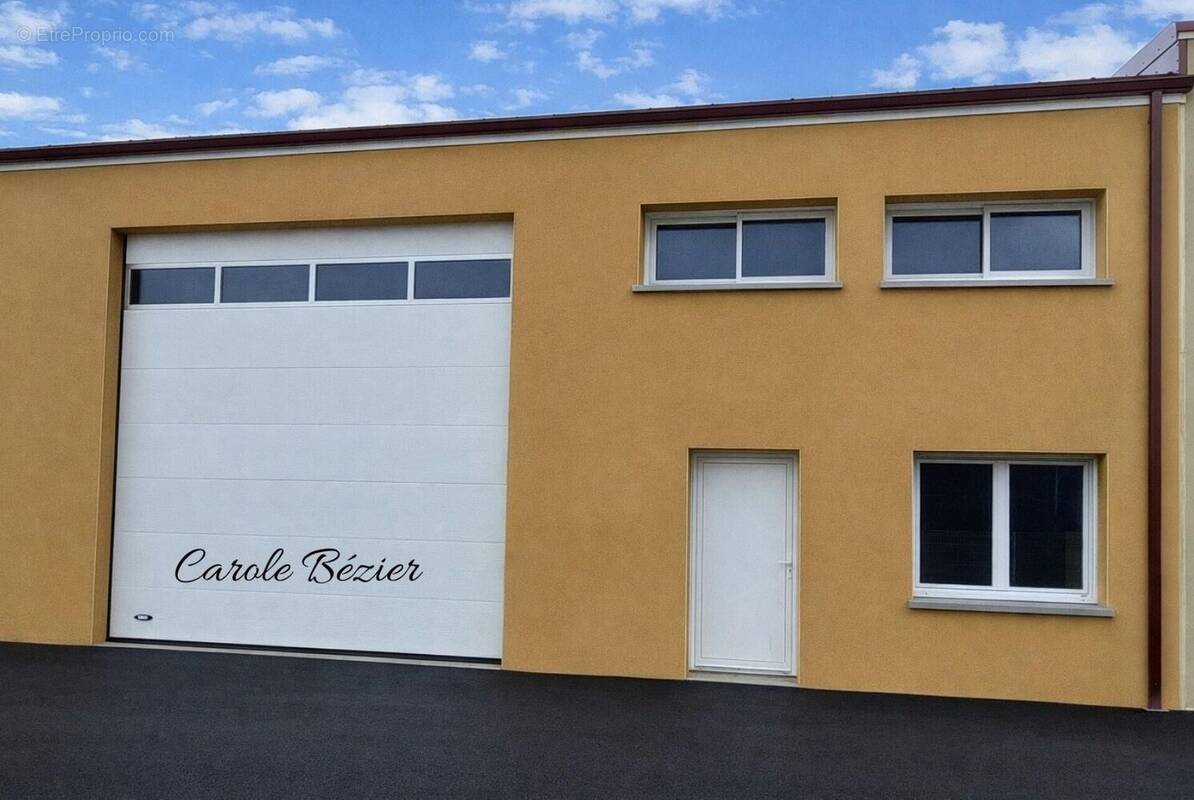 Photo 1 - Commerce à SAINT-HILAIRE-DE-CHALEONS