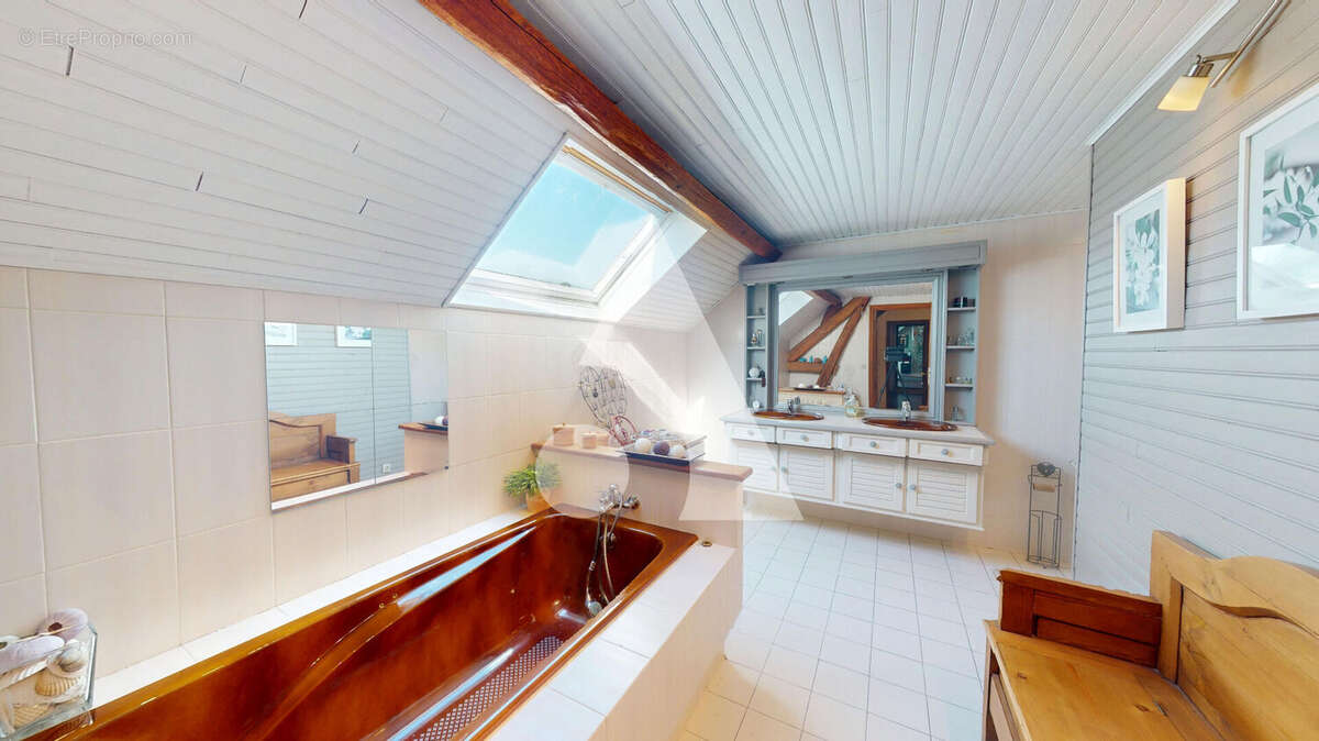Maison à BAULNE