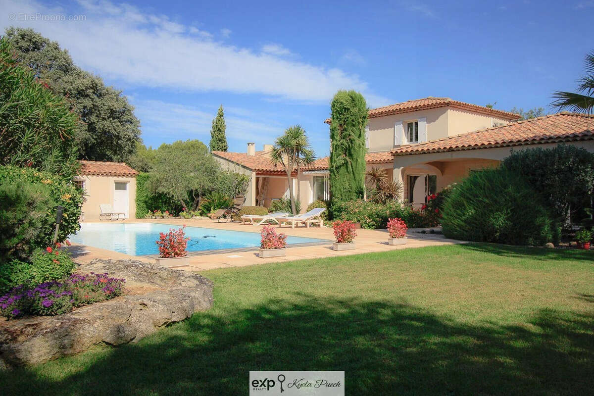 Villa, campagne Aixoise, Sud Luberon, piscine, terrasse, jardin, au calme - Maison à ROGNES