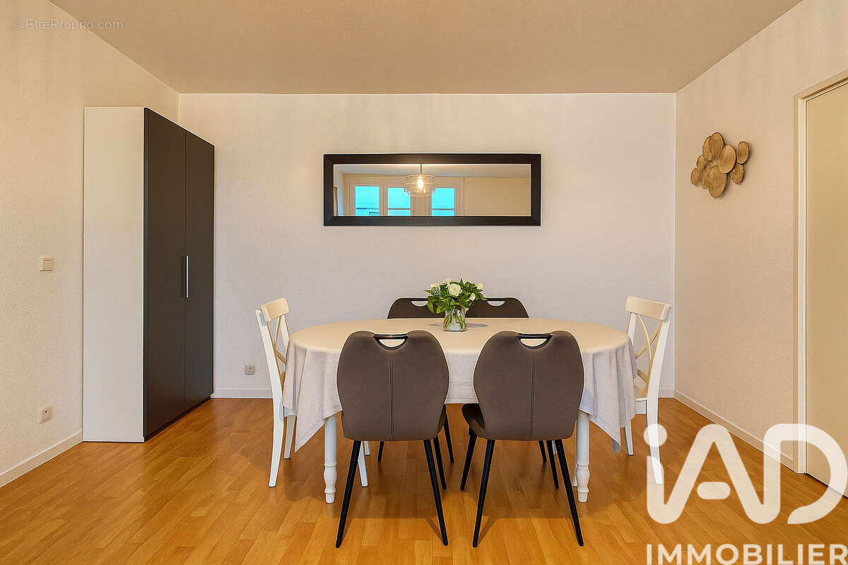 Photo 2 - Appartement à BAILLY-ROMAINVILLIERS