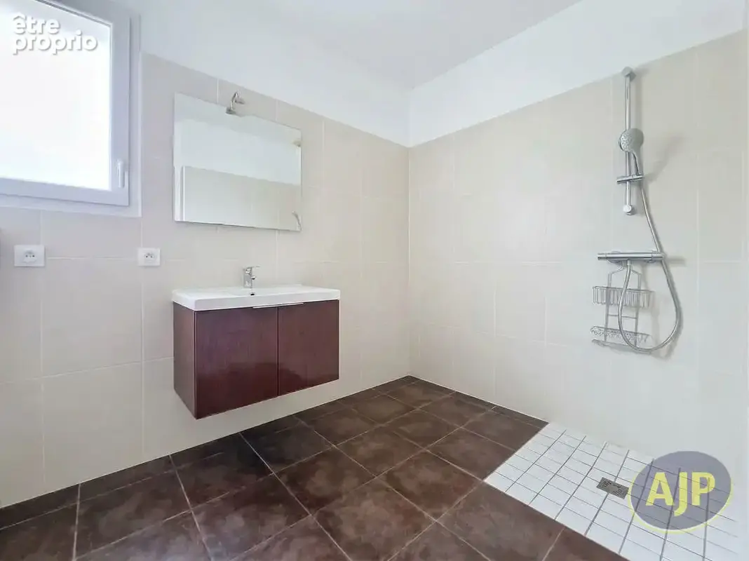 Maison La Roche Sur Yon 3 pièce(s) 65 m2 plain pied - photo 7