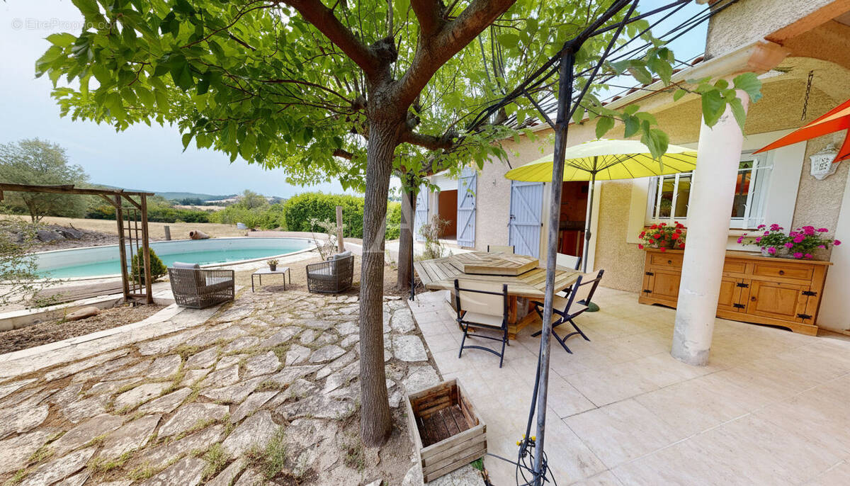 Maison à ALAIRAC