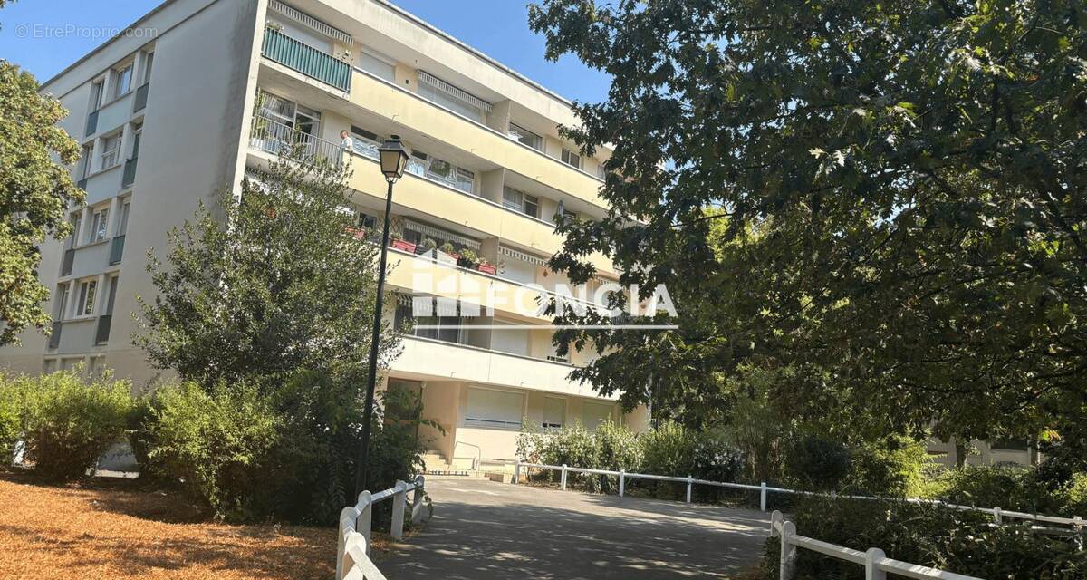 Appartement à YERRES