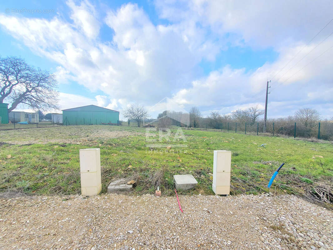 Terrain à BOISSY-LE-SEC