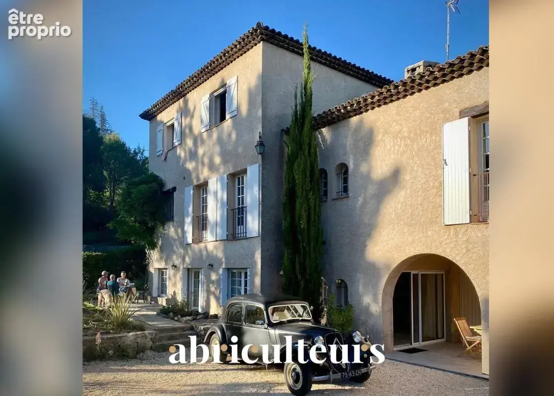 Bastide provençale de 345 m² avec vue panoramique en vente à Peymeinade (06530) - photo 3