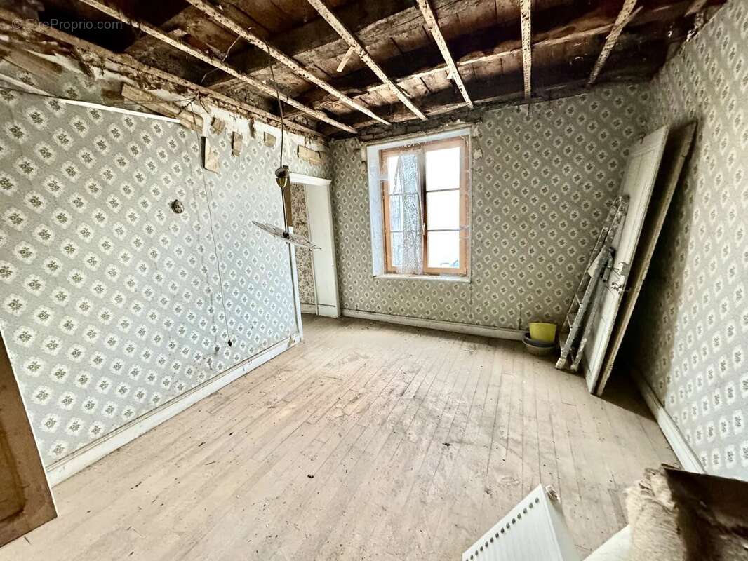 Appartement à GONDRECOURT-LE-CHATEAU