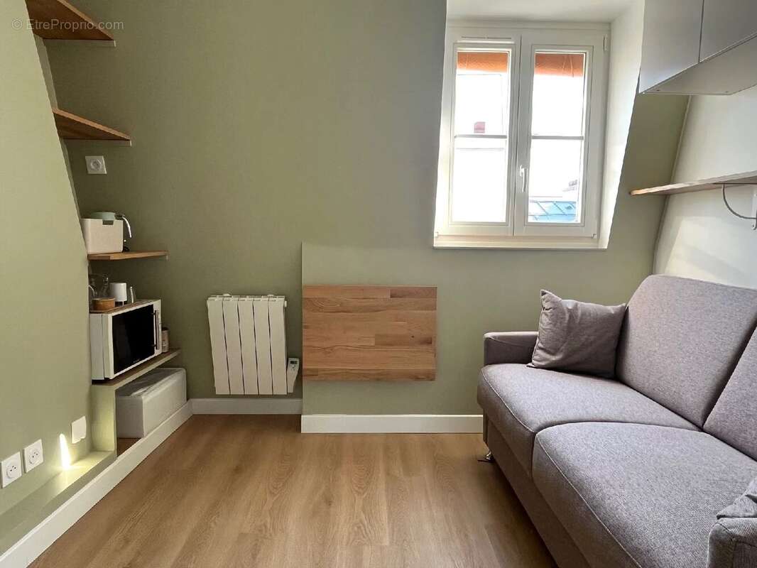 Appartement à PARIS-8E