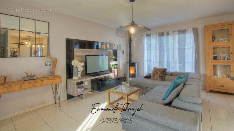 Maison à PELISSANNE