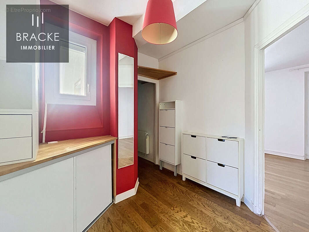 Appartement à COURBEVOIE