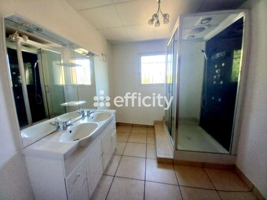 Maison à FRONTIGNAN