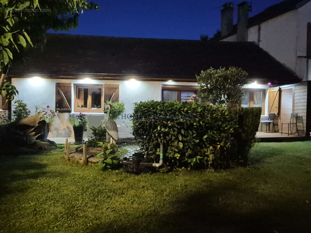 Maison à THOIRY