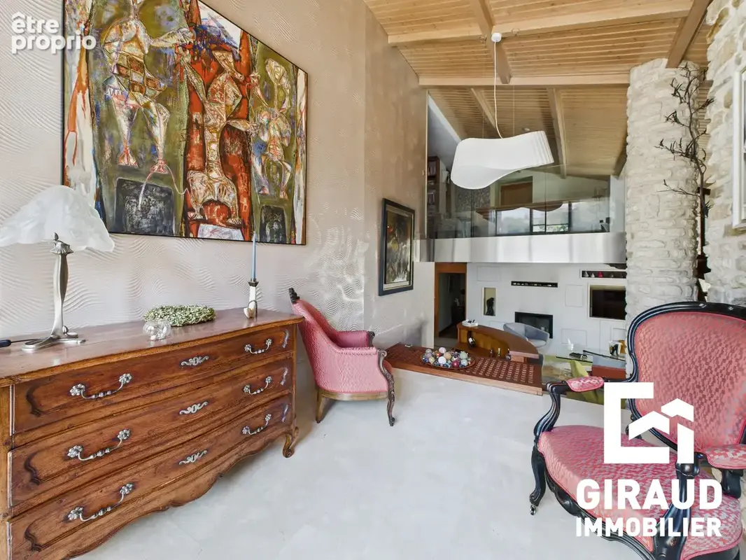 Maison 10 pièces 220 m² à vendre à Fontenay-Le-Comte (85200) - photo 2