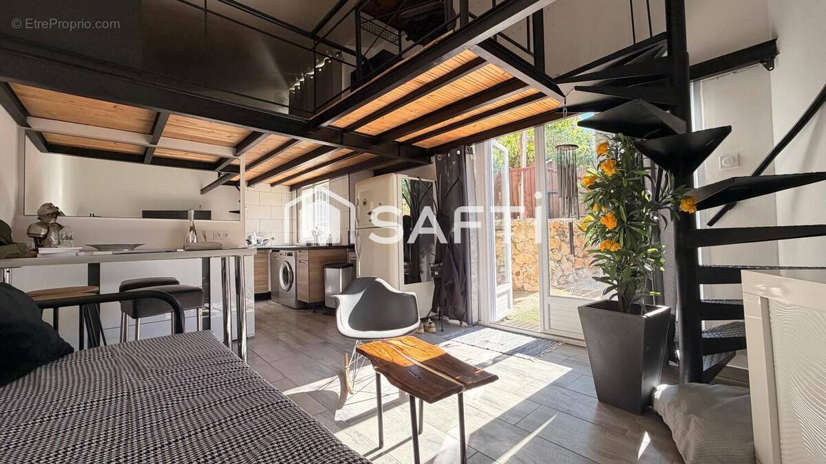 Photo 1 - Maison à LA BOUILLADISSE