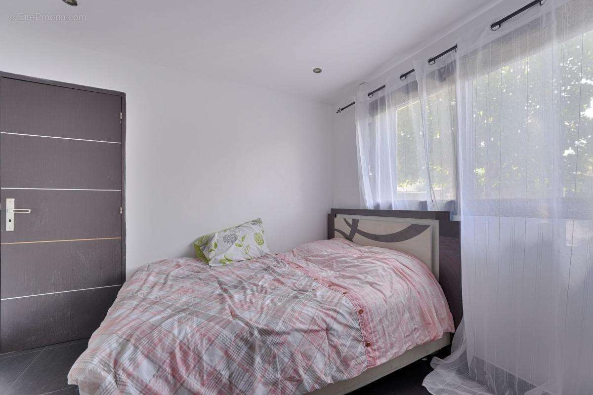 Maison à ATHIS-MONS