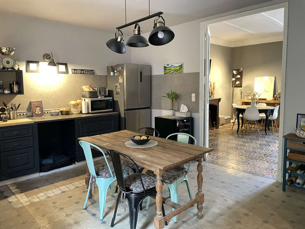 Maison à LA ROQUE-D'ANTHERON