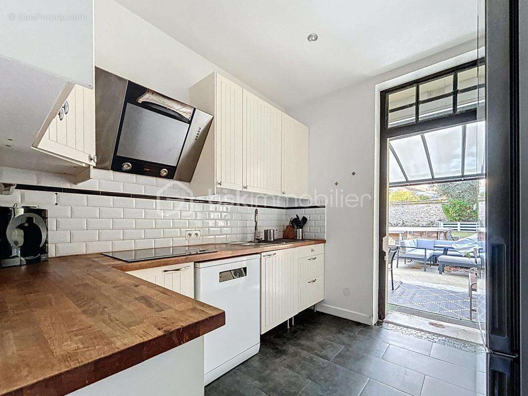 Maison à CORBEIL-ESSONNES