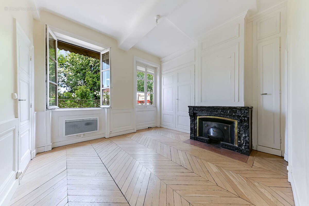 Appartement à LYON-6E