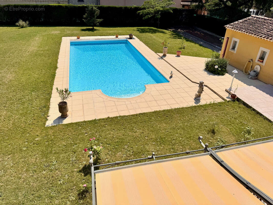 Maison à VALREAS