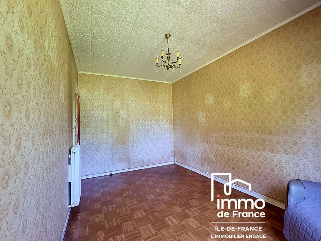 Maison à LA LOUPE