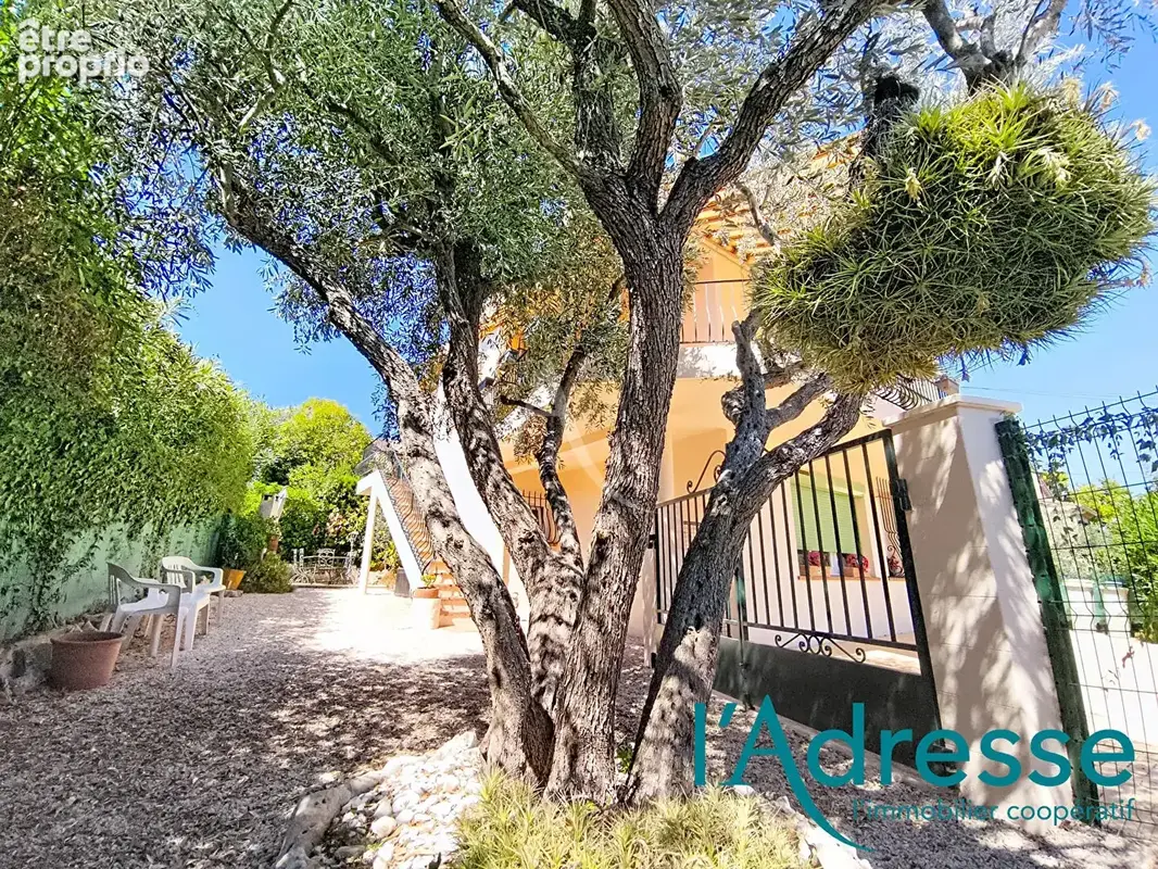 Quartier résidentiel Minelle, agréable villa 132 m², 2 appartements, parkings & grand garage 26m2! - photo 9