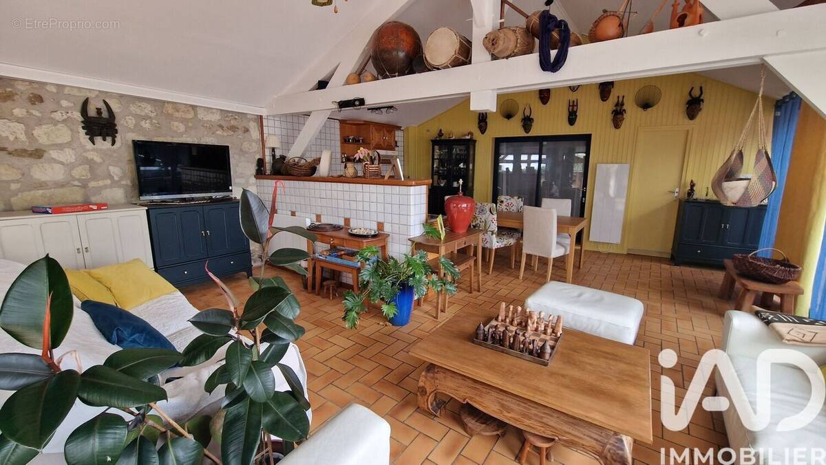 Photo 1 - Maison à BEAUMONT-EN-VERON