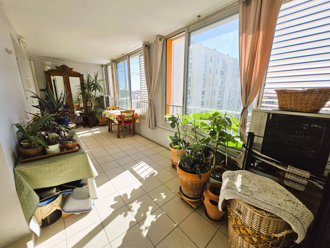 Appartement à MARSEILLE-3E