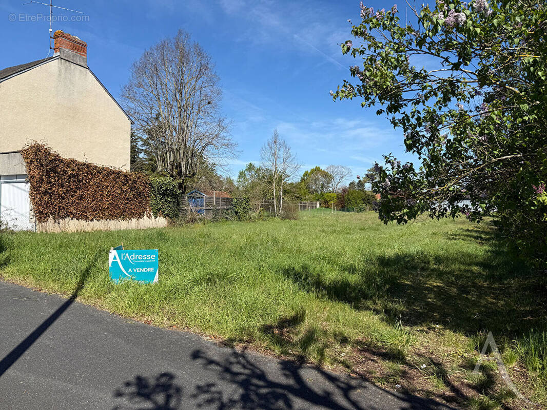 Terrain à CHATEAUROUX