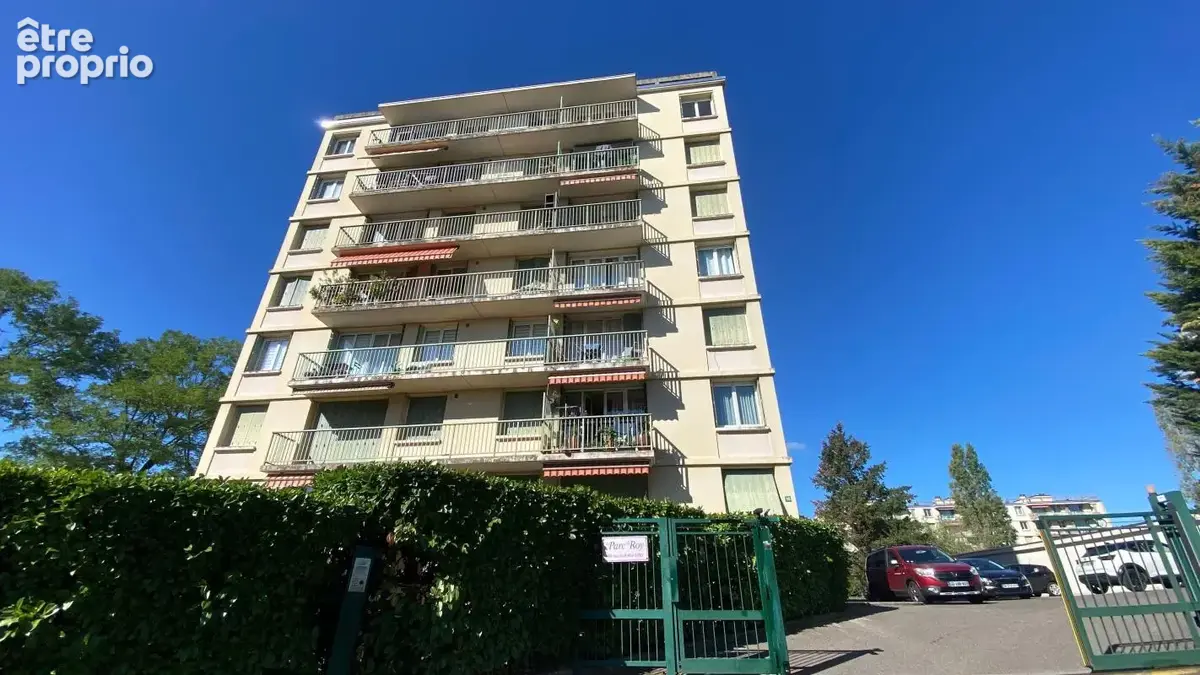 DERNIER ETAGE Appartement T2 à Fontaines-sur-Saône - photo 7