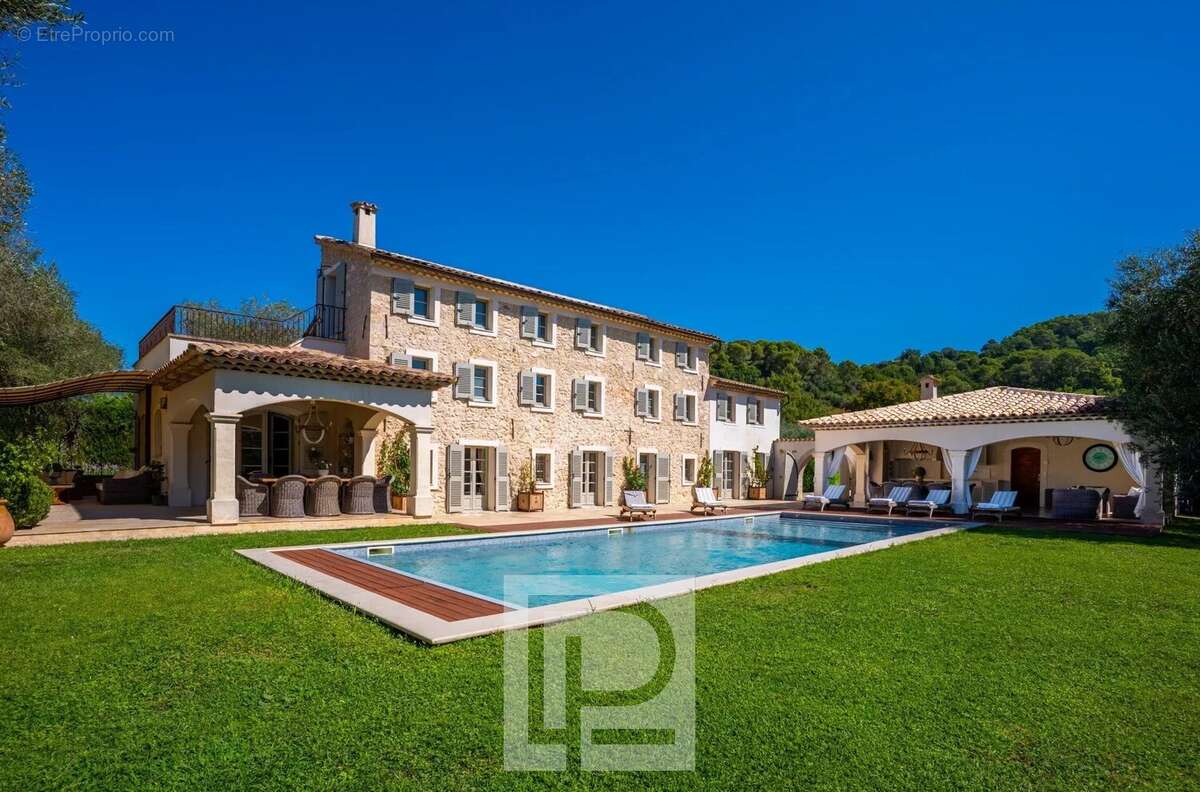 Maison à MOUGINS
