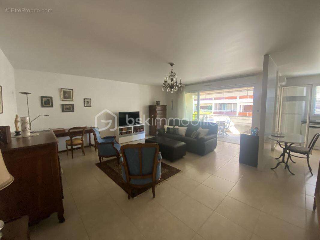 Appartement à HYERES