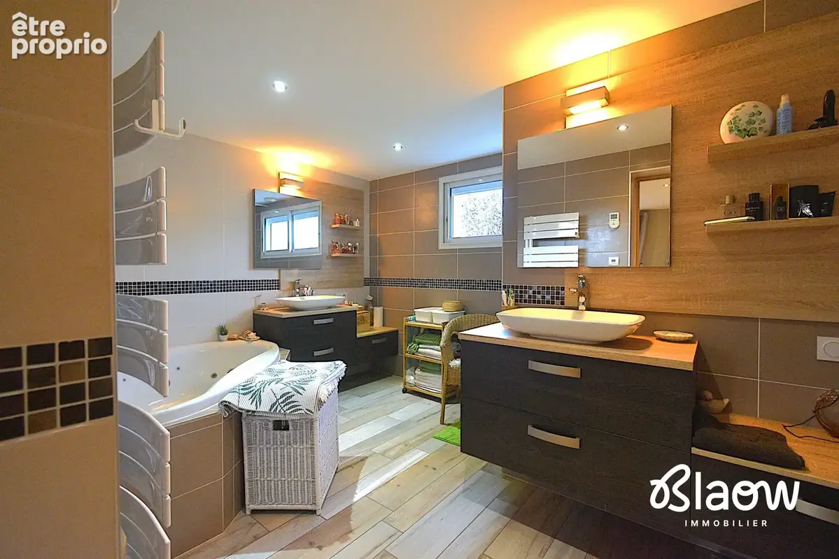 Maison 144 m² à Saint-Romain-De-Jalionas  - photo 6