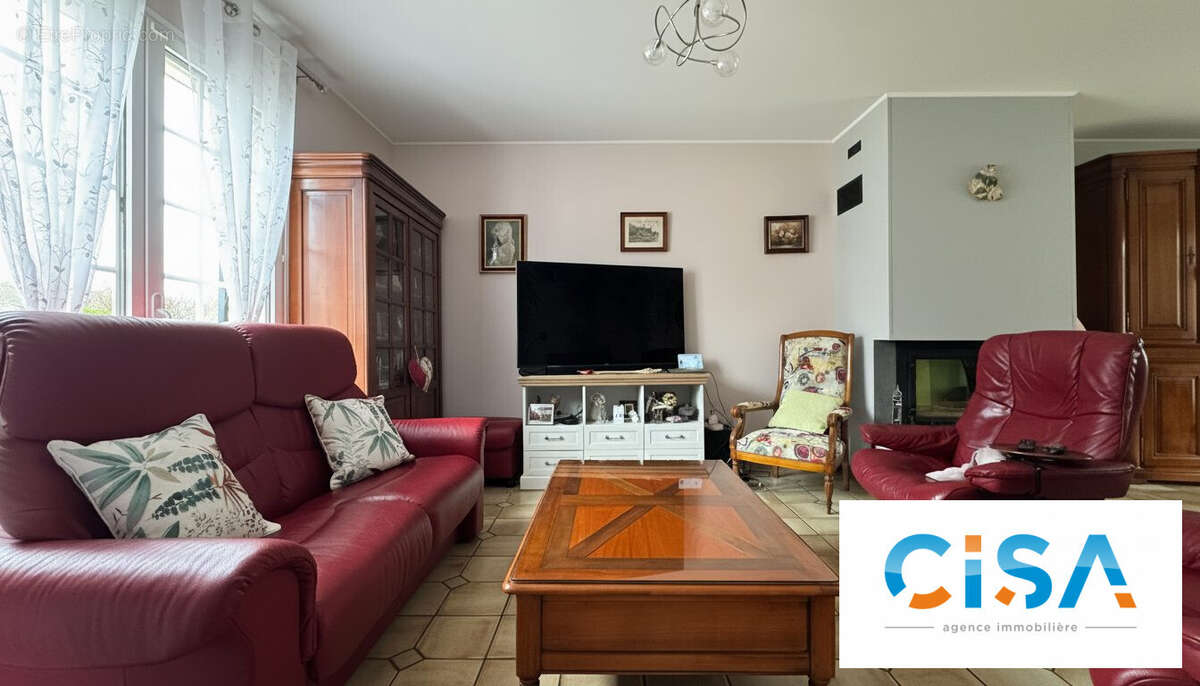 Maison à LACROIX-SAINT-OUEN